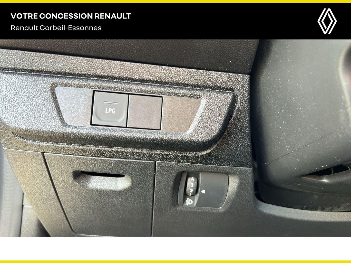 DACIA Sandero 1.0 ECO-G 100ch Expression - Photo 17