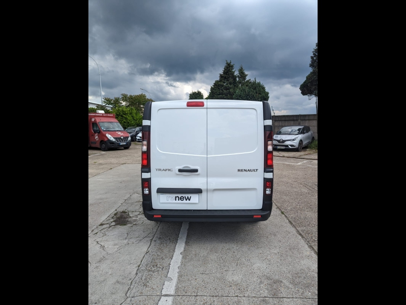 RENAULT Trafic Fg VUL d’occasion à vendre à CHENNEVIÈRES-SUR-MARNE chez ADP - SOVEA 94 (Photo 9)