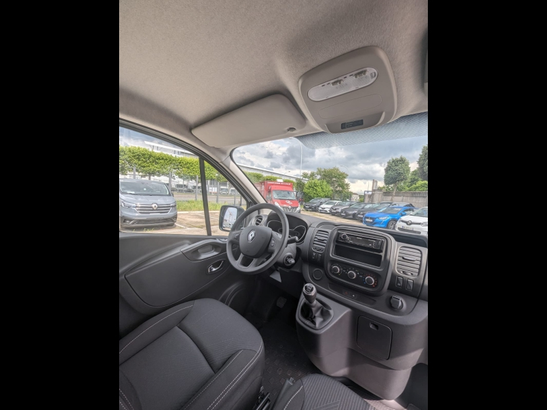 RENAULT Trafic Fg VUL d’occasion à vendre à CHENNEVIÈRES-SUR-MARNE chez ADP - SOVEA 94 (Photo 13)