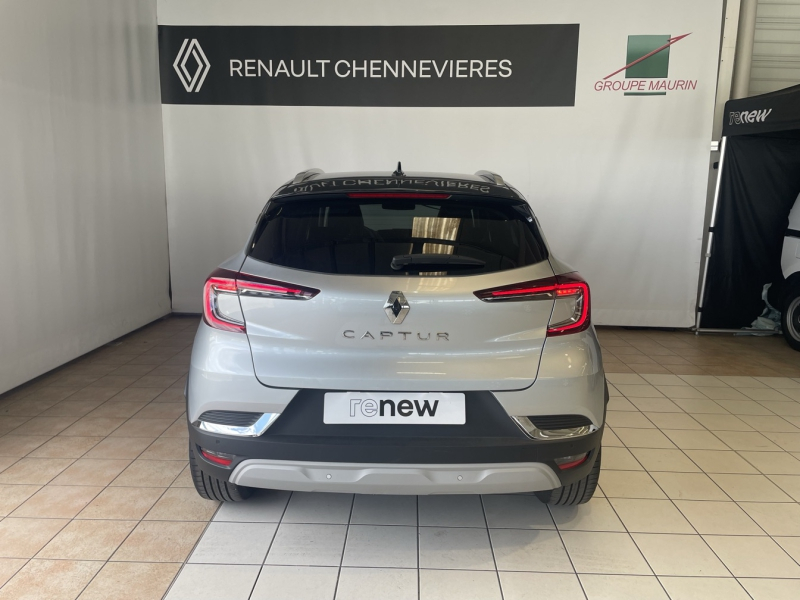 RENAULT Captur d’occasion à vendre à CHENNEVIÈRES-SUR-MARNE chez ADP - SOVEA 94 (Photo 6)