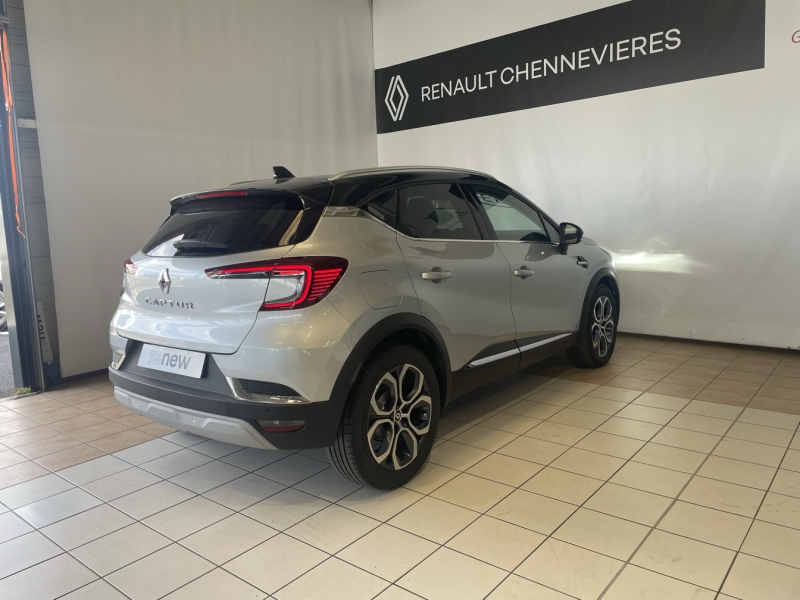 RENAULT Captur d’occasion à vendre à CHENNEVIÈRES-SUR-MARNE chez ADP - SOVEA 94 (Photo 7)