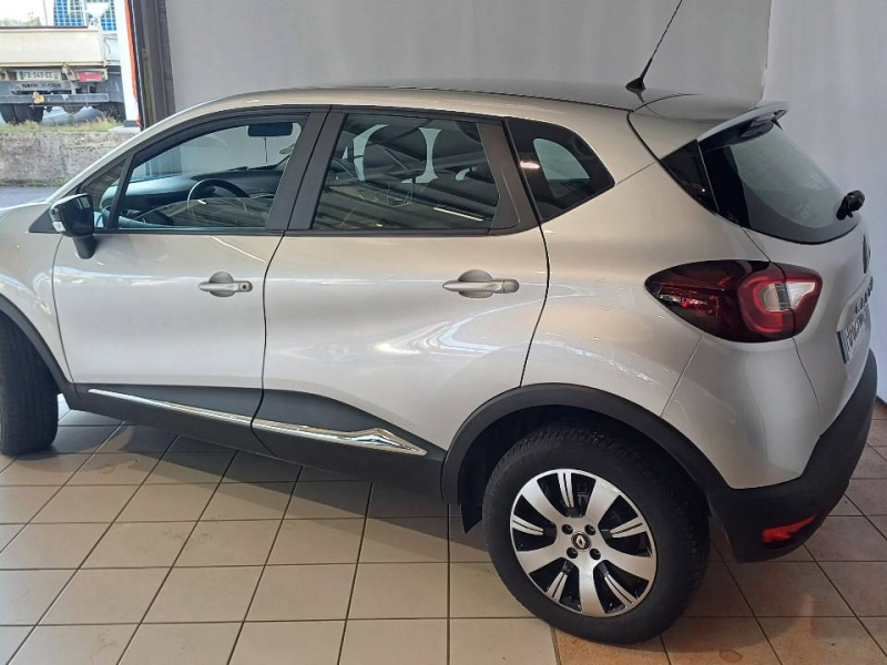 RENAULT Captur d’occasion à vendre à CHENNEVIÈRES-SUR-MARNE chez ADP - SOVEA 94 (Photo 6)