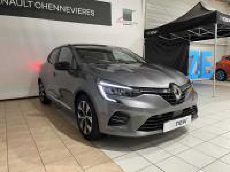 RENAULT Clio d’occasion à vendre à CHENNEVIÈRES-SUR-MARNE chez ADP - SOVEA 94 (Photo 3)