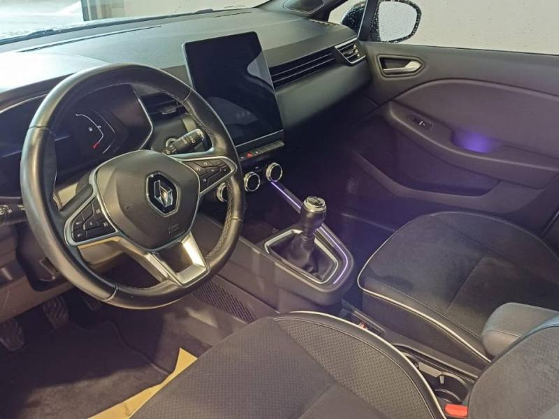 RENAULT Clio d’occasion à vendre à CHENNEVIÈRES-SUR-MARNE chez ADP - SOVEA 94 (Photo 6)