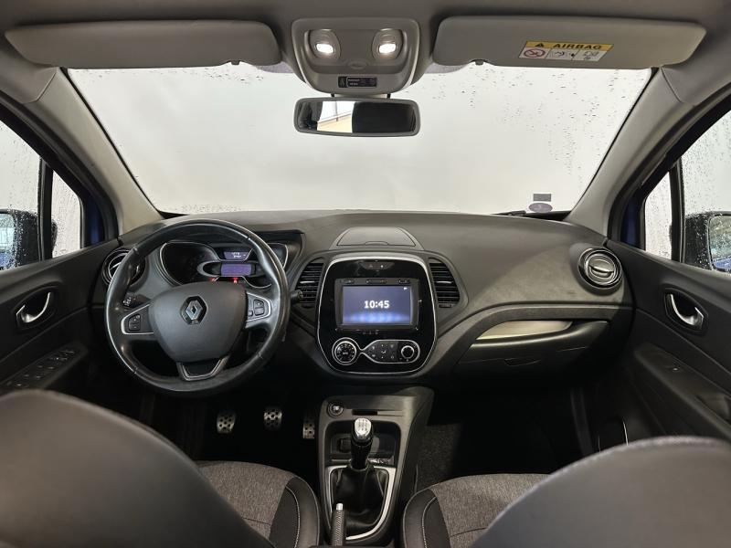 RENAULT Captur d’occasion à vendre à CHENNEVIÈRES-SUR-MARNE chez ADP - SOVEA 94 (Photo 8)