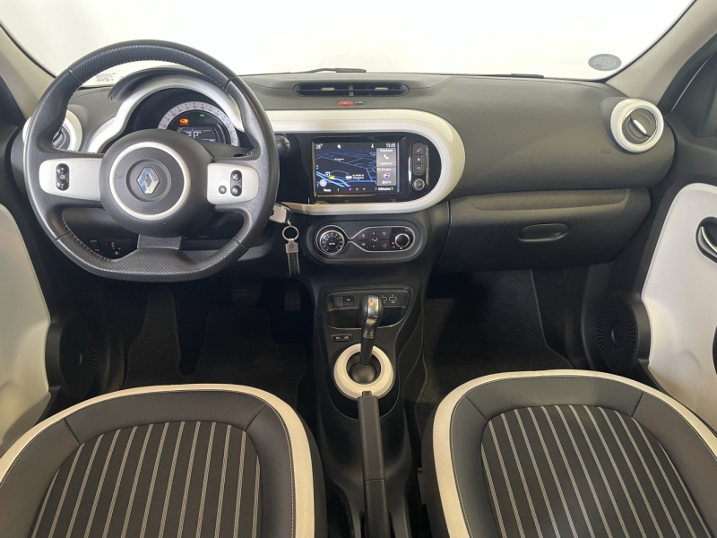 RENAULT Twingo d’occasion à vendre à CHENNEVIÈRES-SUR-MARNE chez ADP - SOVEA 94 (Photo 8)