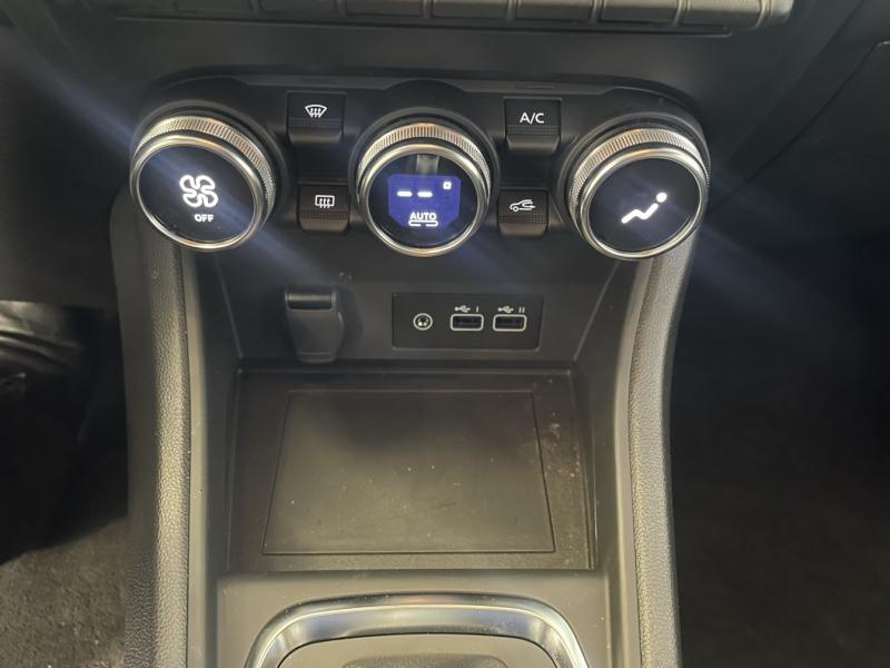 RENAULT Captur d’occasion à vendre à CHENNEVIÈRES-SUR-MARNE chez ADP - SOVEA 94 (Photo 19)