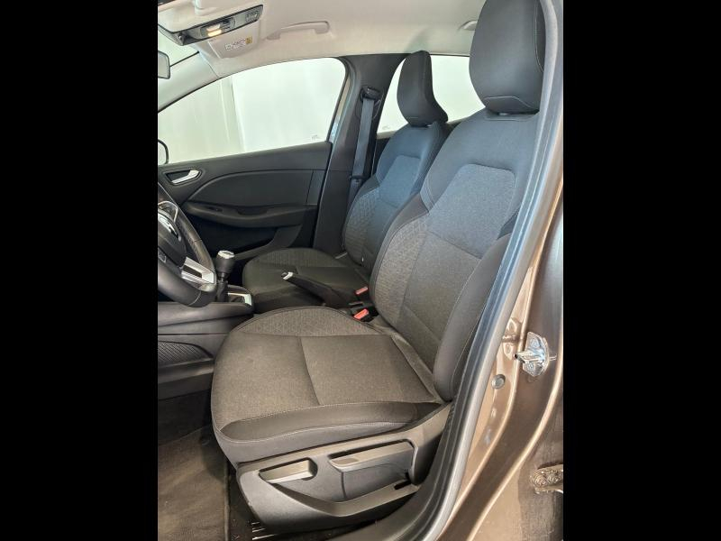 RENAULT Clio d’occasion à vendre à CHENNEVIÈRES-SUR-MARNE chez ADP - SOVEA 94 (Photo 8)