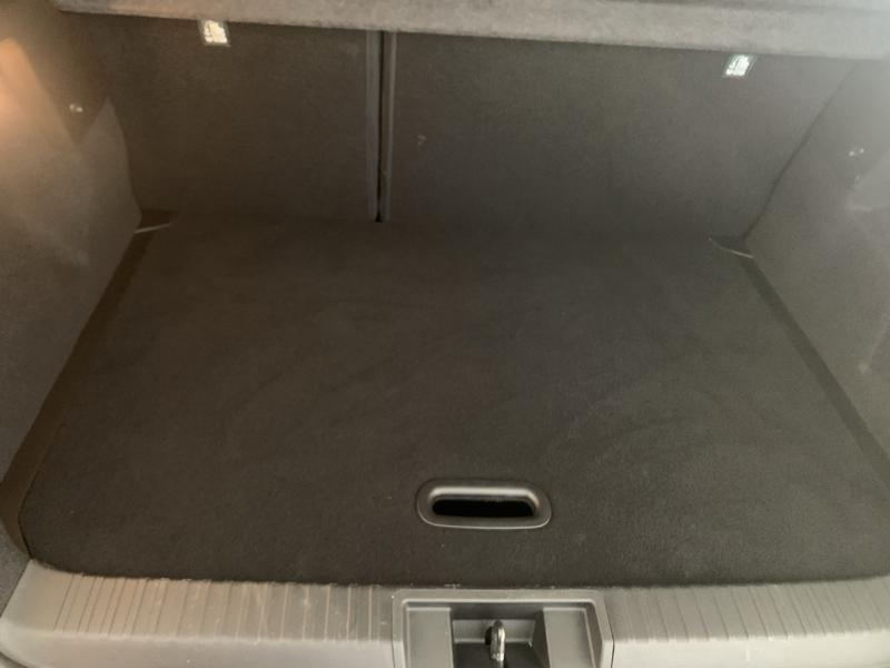 RENAULT Captur d’occasion à vendre à CHENNEVIÈRES-SUR-MARNE chez ADP - SOVEA 94 (Photo 8)