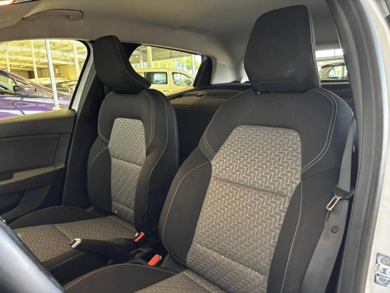 RENAULT Clio d’occasion à vendre à CHENNEVIÈRES-SUR-MARNE chez ADP - SOVEA 94 (Photo 12)