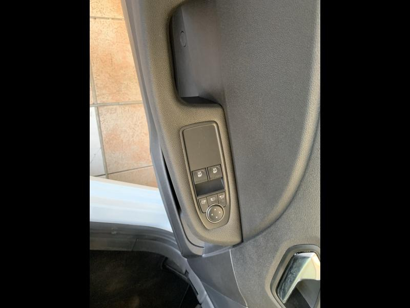 RENAULT Clio d’occasion à vendre à CHENNEVIÈRES-SUR-MARNE chez ADP - SOVEA 94 (Photo 10)