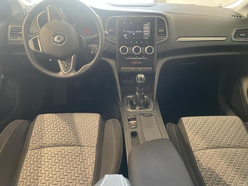 RENAULT Megane d’occasion à vendre à CHENNEVIÈRES-SUR-MARNE chez ADP - SOVEA 94 (Photo 10)