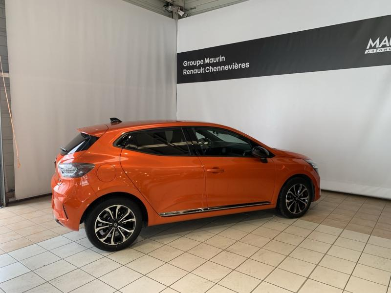 RENAULT Clio d’occasion à vendre à CHENNEVIÈRES-SUR-MARNE chez ADP - SOVEA 94 (Photo 3)