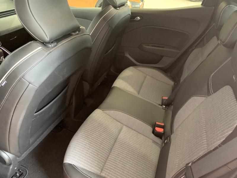 RENAULT Clio d’occasion à vendre à CHENNEVIÈRES-SUR-MARNE chez ADP - SOVEA 94 (Photo 7)