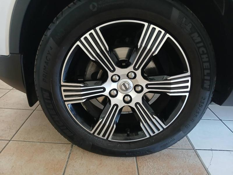 VOLVO XC40 d’occasion à vendre à CHENNEVIÈRES-SUR-MARNE chez ADP - SOVEA 94 (Photo 9)
