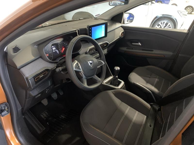 DACIA Sandero d’occasion à vendre à CHENNEVIÈRES-SUR-MARNE chez ADP - SOVEA 94 (Photo 6)