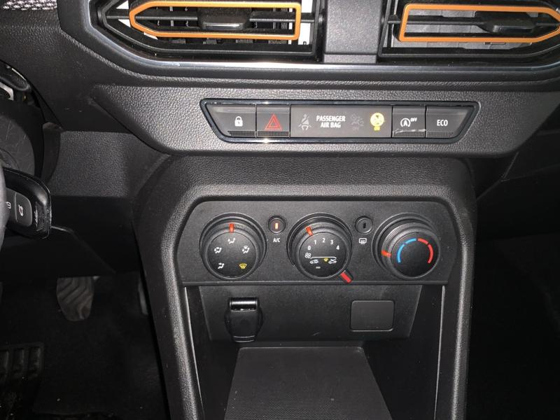 DACIA Sandero d’occasion à vendre à CHENNEVIÈRES-SUR-MARNE chez ADP - SOVEA 94 (Photo 11)