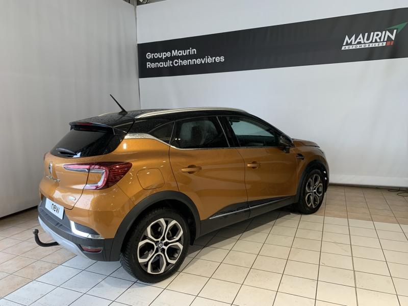 RENAULT Captur d’occasion à vendre à CHENNEVIÈRES-SUR-MARNE chez ADP - SOVEA 94 (Photo 4)
