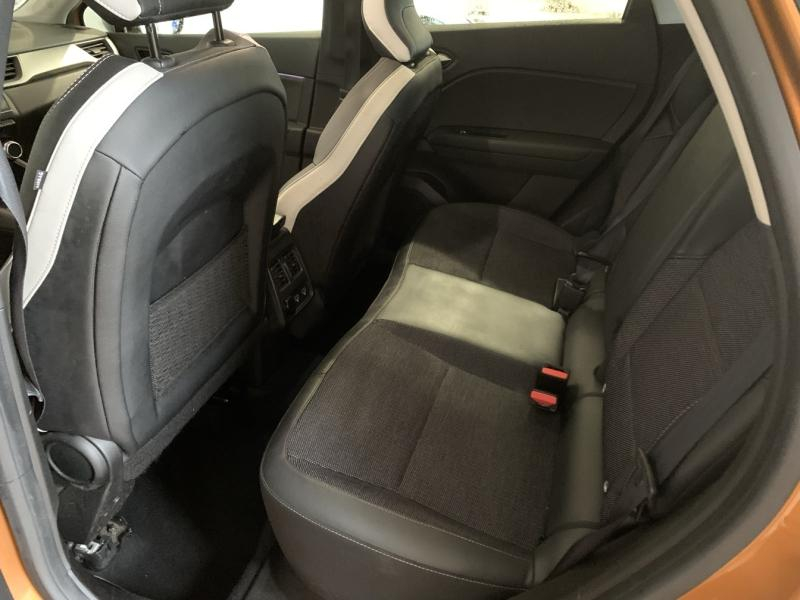 RENAULT Captur d’occasion à vendre à CHENNEVIÈRES-SUR-MARNE chez ADP - SOVEA 94 (Photo 7)