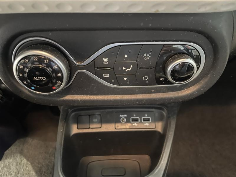 RENAULT Twingo d’occasion à vendre à CHENNEVIÈRES-SUR-MARNE chez ADP - SOVEA 94 (Photo 15)