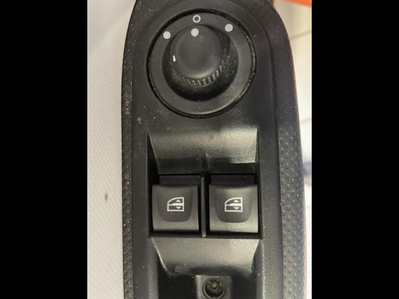 RENAULT Twingo d’occasion à vendre à CHENNEVIÈRES-SUR-MARNE chez ADP - SOVEA 94 (Photo 16)