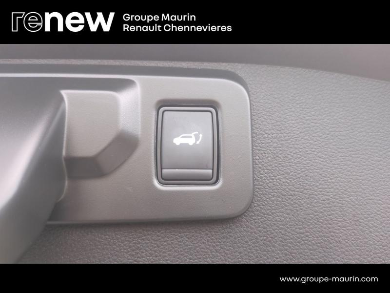 RENAULT  d’occasion à vendre à CHENNEVIÈRES-SUR-MARNE chez ADP - SOVEA 94 (Photo 15)
