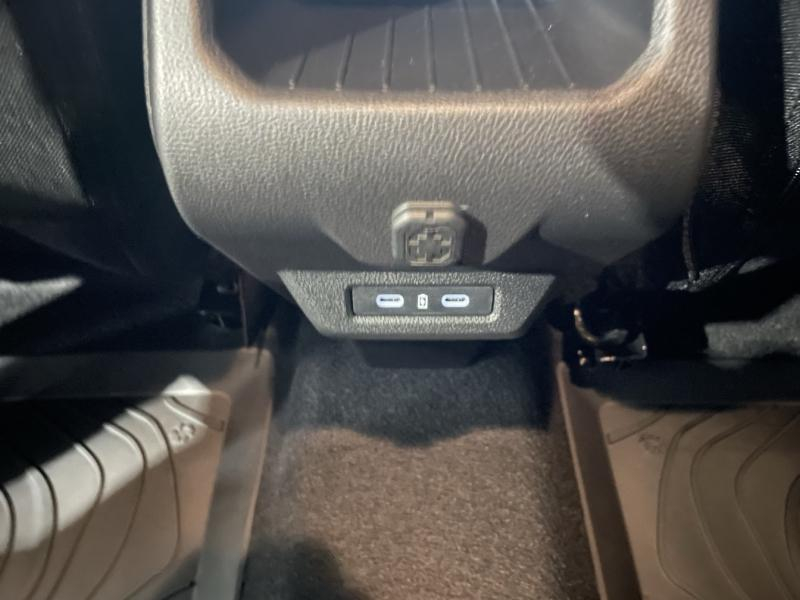 DACIA Duster d’occasion à vendre à CHENNEVIÈRES-SUR-MARNE chez ADP - SOVEA 94 (Photo 16)