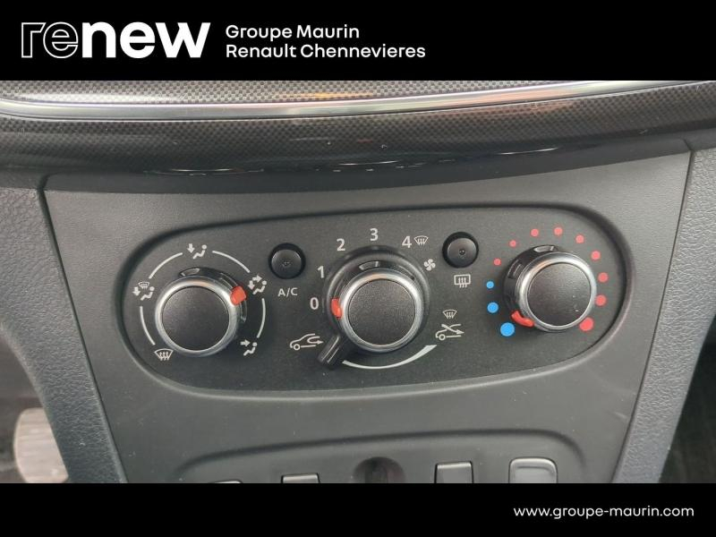 DACIA Sandero d’occasion à vendre à CHENNEVIÈRES-SUR-MARNE chez ADP - SOVEA 94 (Photo 16)