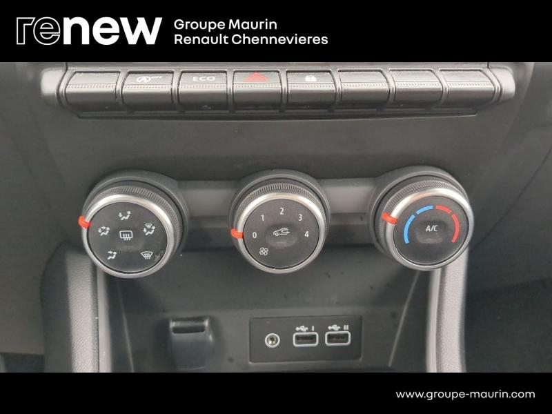 RENAULT Captur d’occasion à vendre à CHENNEVIÈRES-SUR-MARNE chez ADP - SOVEA 94 (Photo 20)