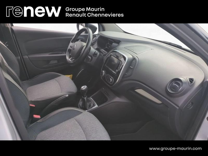 RENAULT Captur d’occasion à vendre à CHENNEVIÈRES-SUR-MARNE chez ADP - SOVEA 94 (Photo 13)