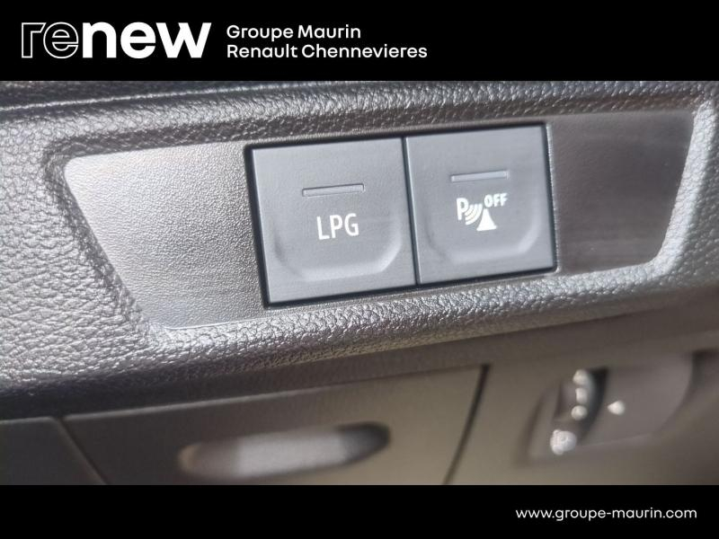 DACIA Sandero d’occasion à vendre à CHENNEVIÈRES-SUR-MARNE chez ADP - SOVEA 94 (Photo 12)