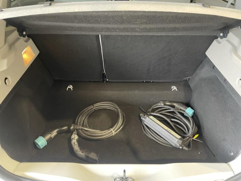 RENAULT Zoe d’occasion à vendre à CHENNEVIÈRES-SUR-MARNE chez ADP - SOVEA 94 (Photo 13)