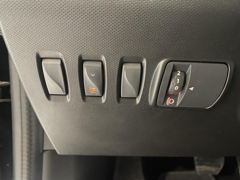 RENAULT Twingo d’occasion à vendre à CHENNEVIÈRES-SUR-MARNE chez ADP - SOVEA 94 (Photo 13)