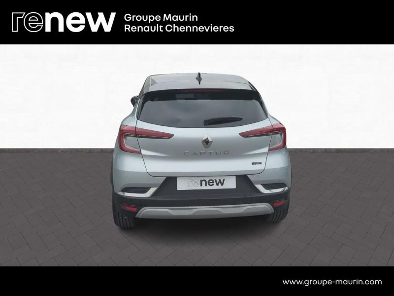 RENAULT Captur d’occasion à vendre à CHENNEVIÈRES-SUR-MARNE chez ADP - SOVEA 94 (Photo 7)