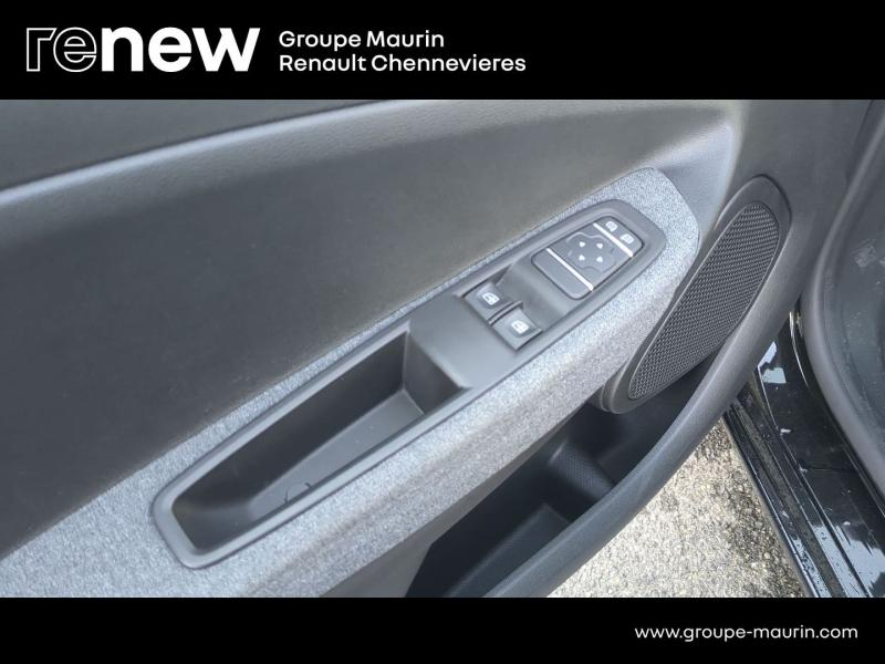 RENAULT Zoe d’occasion à vendre à CHENNEVIÈRES-SUR-MARNE chez ADP - SOVEA 94 (Photo 13)