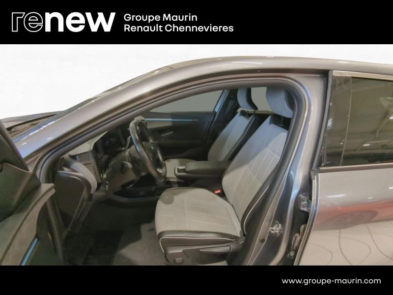 RENAULT Megane d’occasion à vendre à CHENNEVIÈRES-SUR-MARNE chez ADP - SOVEA 94 (Photo 10)