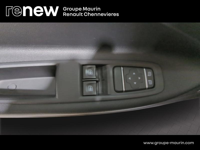 agency.seo.links.detann.title RENAULT Zoe d’occasion à vendre à CHENNEVIÈRES-SUR-MARNE chez ADP - SOVEA 94 (Photo 11)