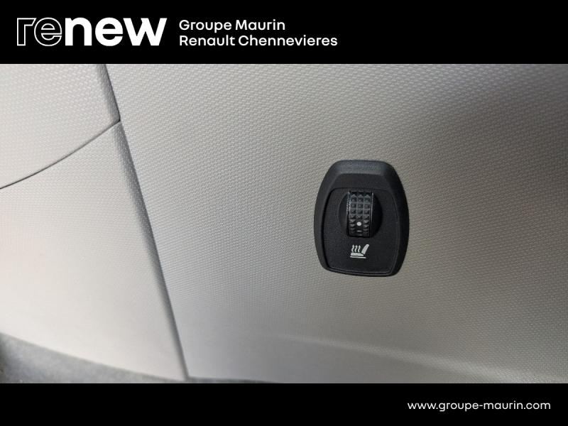 agency.seo.links.detann.title RENAULT Zoe d’occasion à vendre à CHENNEVIÈRES-SUR-MARNE chez ADP - SOVEA 94 (Photo 17)