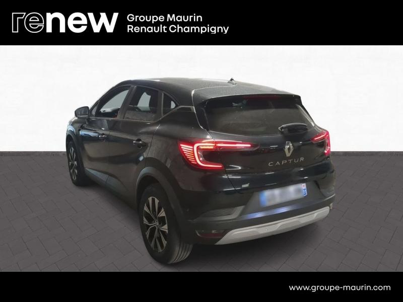 RENAULT Captur d’occasion à vendre à CHENNEVIÈRES-SUR-MARNE chez ADP - SOVEA 94 (Photo 7)