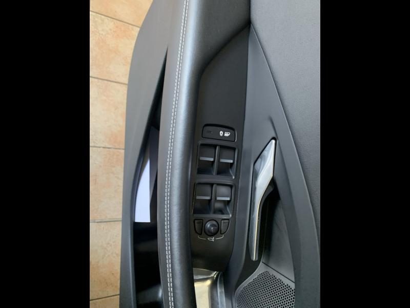 JAGUAR E-Pace d’occasion à vendre à CHENNEVIÈRES-SUR-MARNE chez ADP - SOVEA 94 (Photo 14)