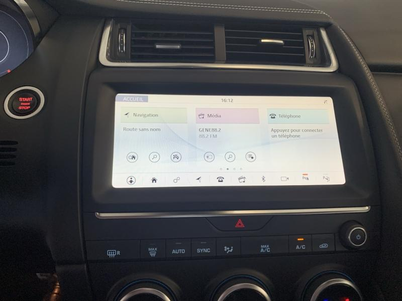 JAGUAR E-Pace d’occasion à vendre à CHENNEVIÈRES-SUR-MARNE chez ADP - SOVEA 94 (Photo 16)