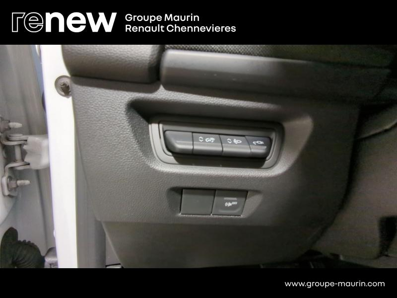 RENAULT Zoe d’occasion à vendre à CHENNEVIÈRES-SUR-MARNE chez ADP - SOVEA 94 (Photo 13)