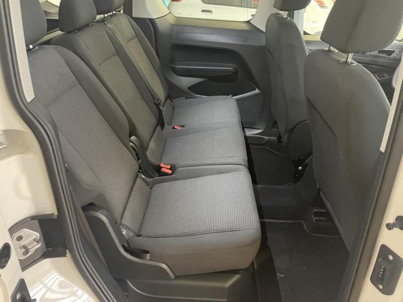 VOLKSWAGEN Caddy d’occasion à vendre à CHENNEVIÈRES-SUR-MARNE chez ADP - SOVEA 94 (Photo 13)
