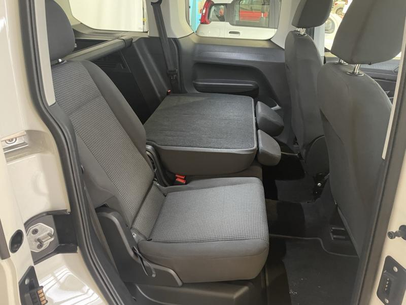 VOLKSWAGEN Caddy d’occasion à vendre à CHENNEVIÈRES-SUR-MARNE chez ADP - SOVEA 94 (Photo 14)
