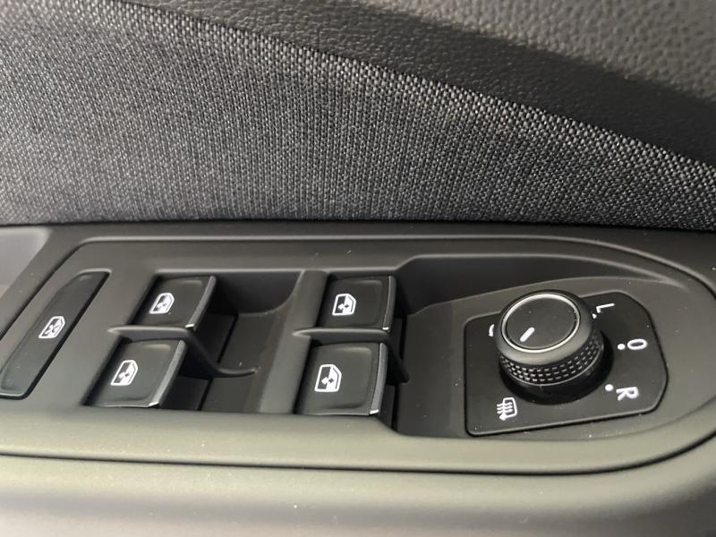 VOLKSWAGEN Golf d’occasion à vendre à CHENNEVIÈRES-SUR-MARNE chez ADP - SOVEA 94 (Photo 14)