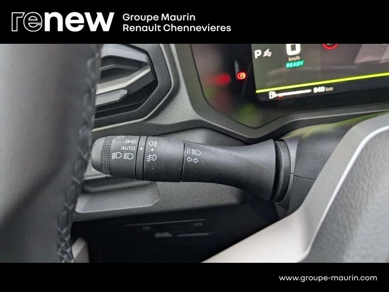 DACIA  d’occasion à vendre à CHENNEVIÈRES-SUR-MARNE chez ADP - SOVEA 94 (Photo 14)