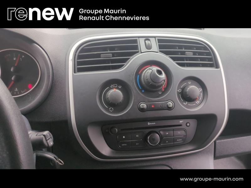 RENAULT Kangoo Express VUL d’occasion à vendre à CHENNEVIÈRES-SUR-MARNE chez ADP - SOVEA 94 (Photo 11)