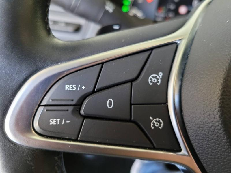 RENAULT Clio d’occasion à vendre à CHENNEVIÈRES-SUR-MARNE chez ADP - SOVEA 94 (Photo 10)