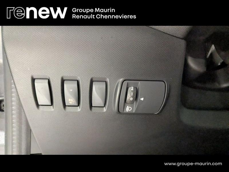 RENAULT Twingo d’occasion à vendre à CHENNEVIÈRES-SUR-MARNE chez ADP - SOVEA 94 (Photo 18)