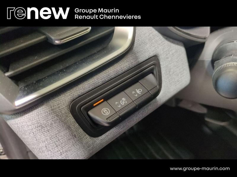 RENAULT Clio d’occasion à vendre à CHENNEVIÈRES-SUR-MARNE chez ADP - SOVEA 94 (Photo 15)